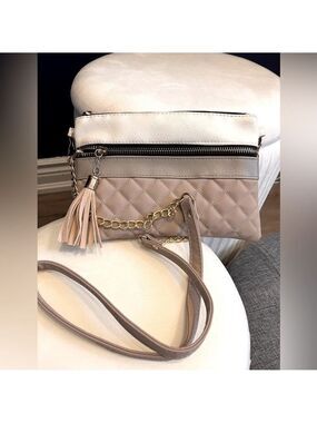 Ardene cross body /wristlet zippered bag